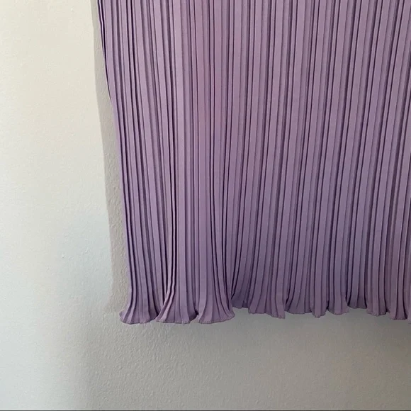 SOLD NICOLA y2k high neck pleated lavender tank - Picture 3 of 4